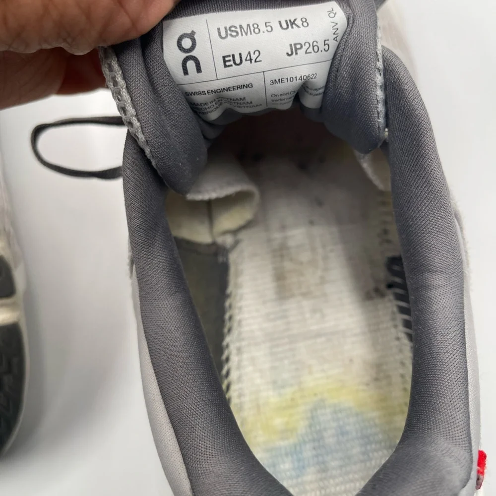 On Cloudrunner 2 Mens 8.5 Shoes Running Walking Gray Sneaker Athletic Swiss - Picture 8 of 8